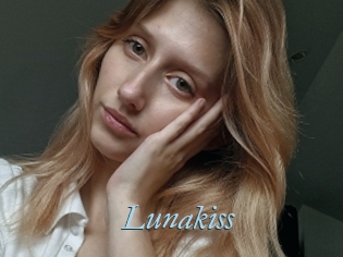 Lunakiss